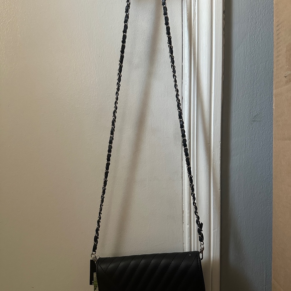 Badgley Mischka CrossBody - Picture 2 of 8